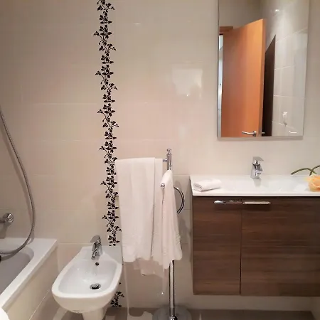 T1 V Do Ac&piscina&garagem アパート *