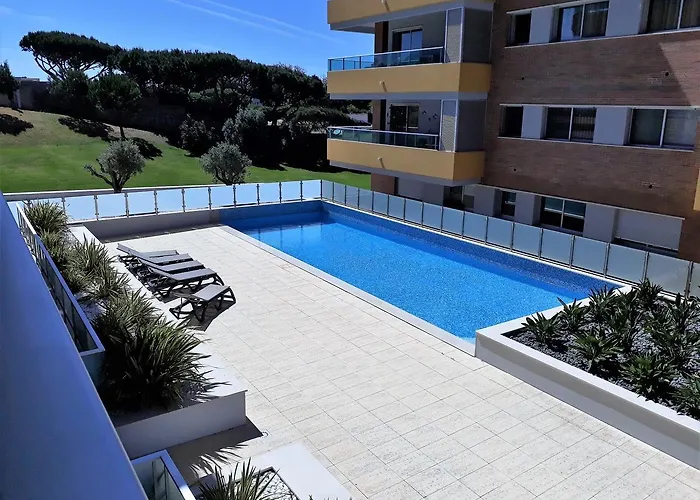 T1 V Do Ac&piscina&garagem Quarteira